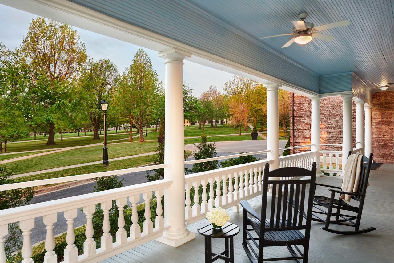 Inn at Carnall Hall Fayetteville Exteriör bild